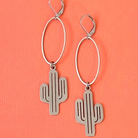 SAGUARO CACTUS Oval Charm Earrings Stainless Steel Lever Back Western Cowgirl - Picture 5 of 6